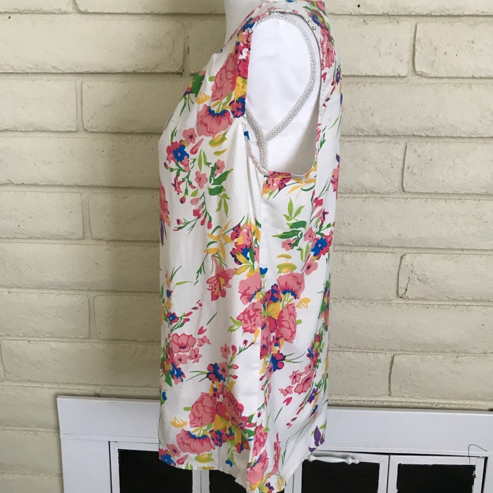 Beautiful 100% Silk floral sleevess blouse (H25) - Picture 4 of 6